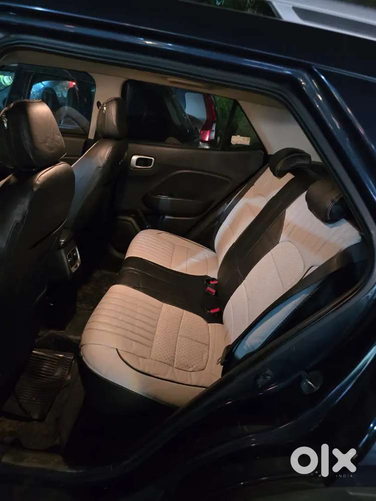 Venue Sx (top Model)
Sunroof
Diesel 
Manual
2020 Mo