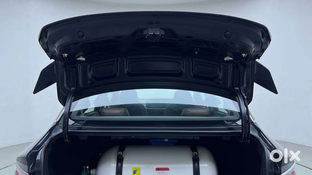 Hyundai Aura 1.2 Sx Cng, 2024, Cng & Hybrids