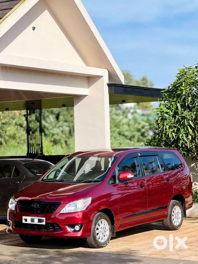 Toyota Innova 2.5 V 8 Str, 2012, Diesel