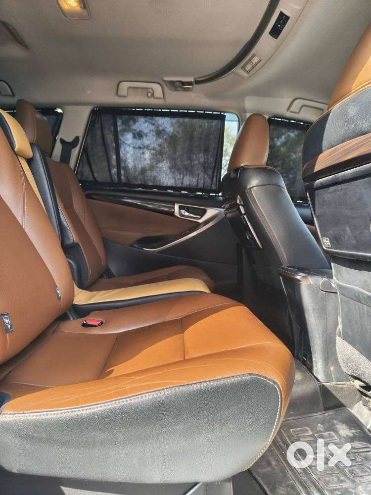 Toyota Innova Crysta 2.8z Automatic, 2017, Diesel