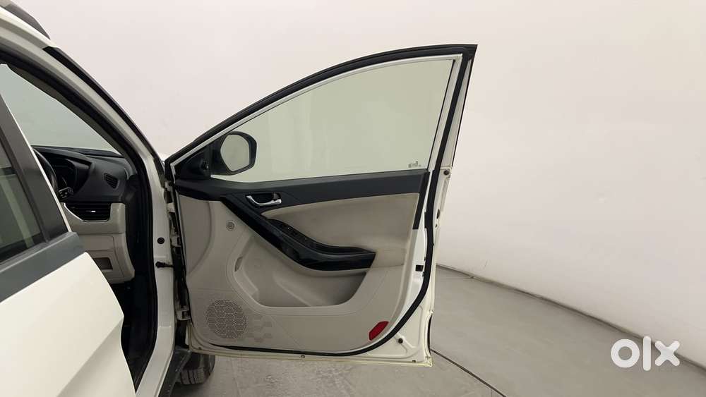 Tata Nexon 1.2 Revotron Xz Plus (s), 2020, Petrol