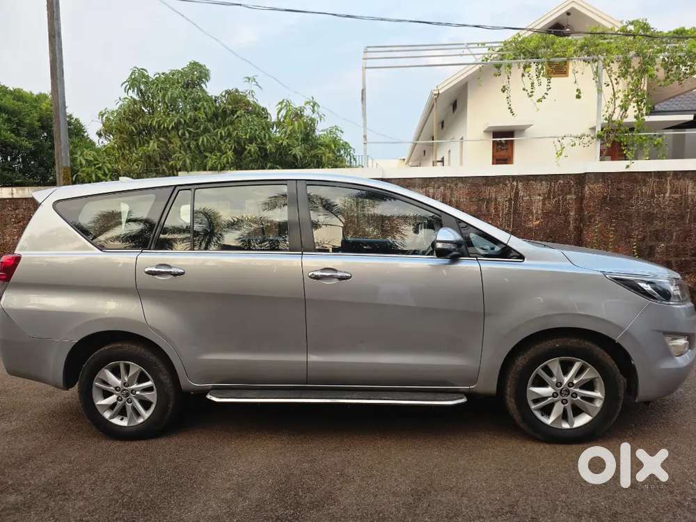 Toyota Innova Crysta 2016 Diesel Well Maintained