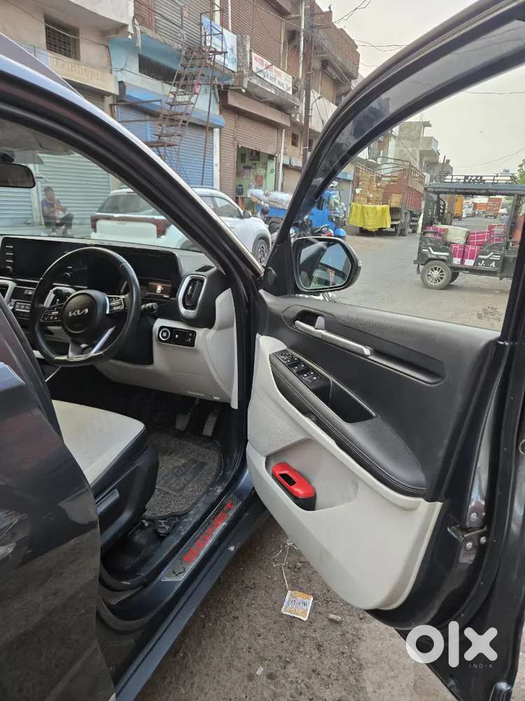Kia Sonet 2023 Petrol Well Maintained