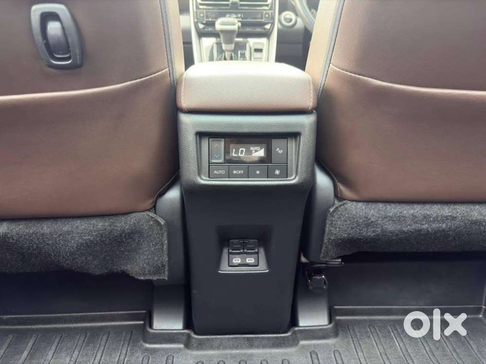 Toyota Innova Hycross 2.0 Zx (o) Hybrid 7 Str, 2023, Petrol