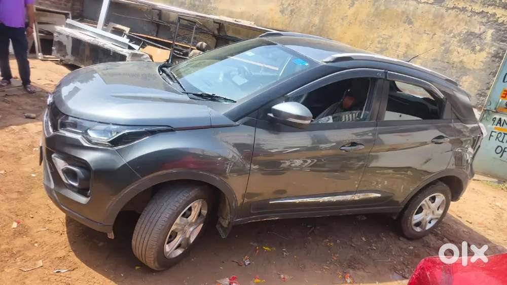 Tata Nexon 2023 Petrol 32750 Km Driven