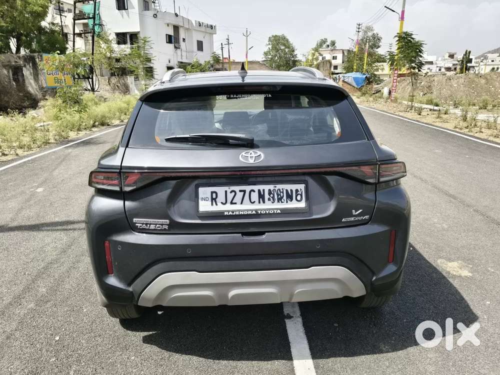 Toyota Urban Cruiser Taisor V 1.0 Petrol Mt, 2024, Petrol