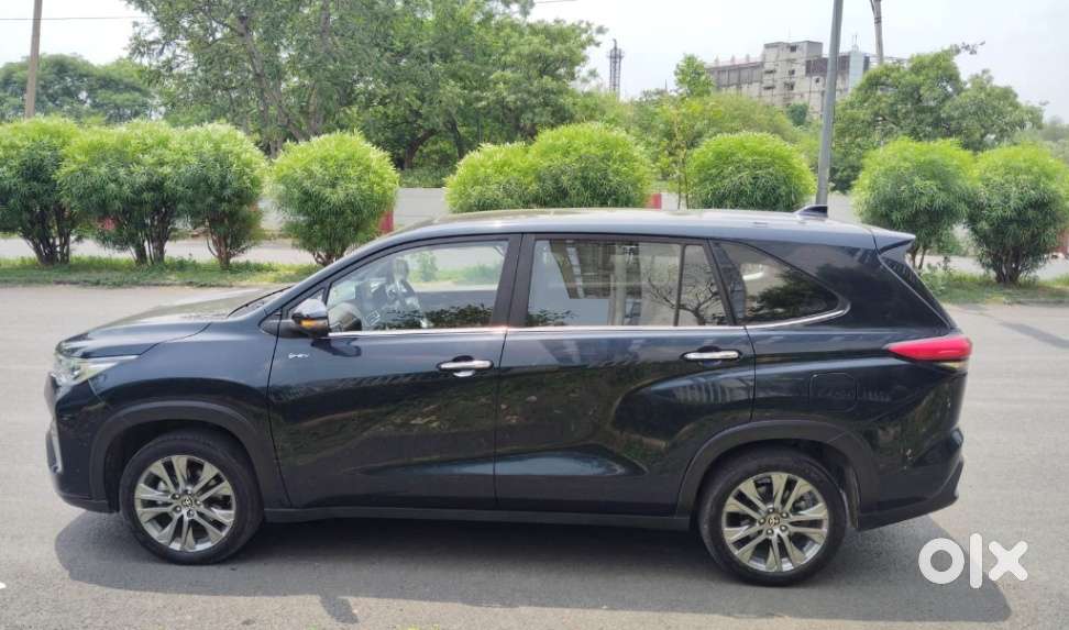 Toyota Innova Hycross Zx(o), 2025, Petrol