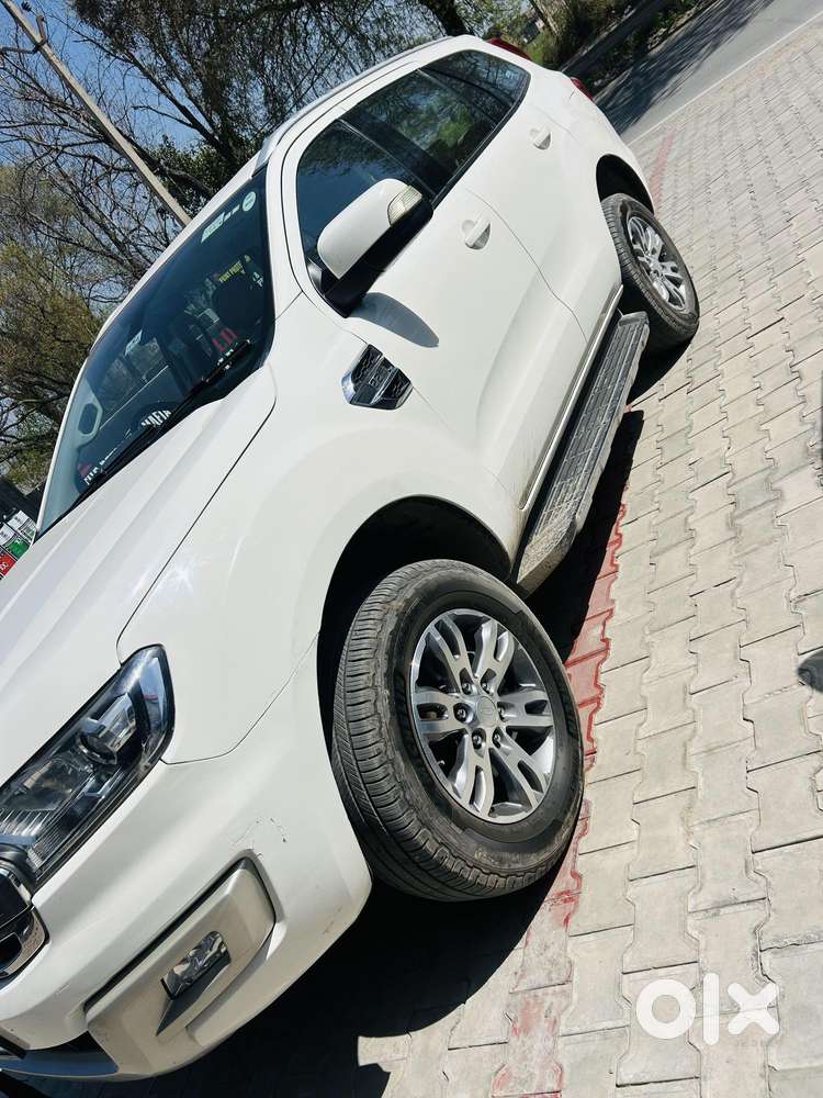 Ford Endeavour 2.2 Trend At 4x2, 2016, Diesel