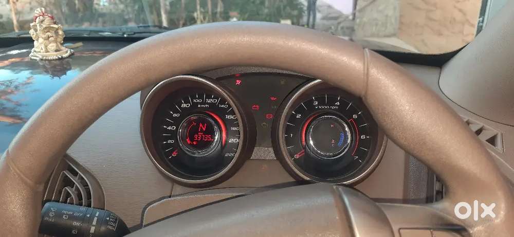 Mahindra Xuv500 2015 Diesel 93500 Km Driven