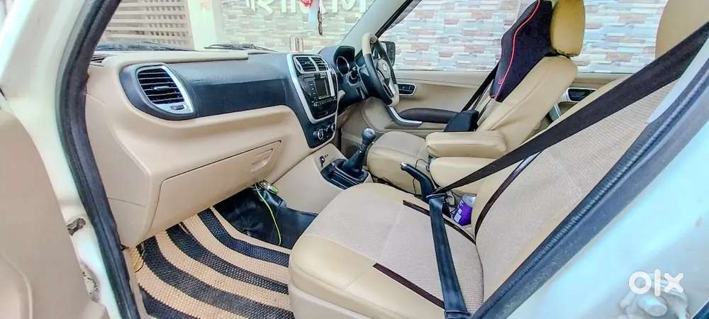 Mahindra Tuv 300 2016