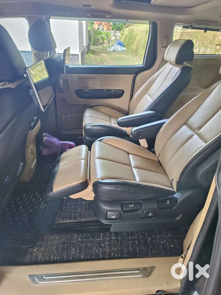 Kia Carnival Limousine 2020