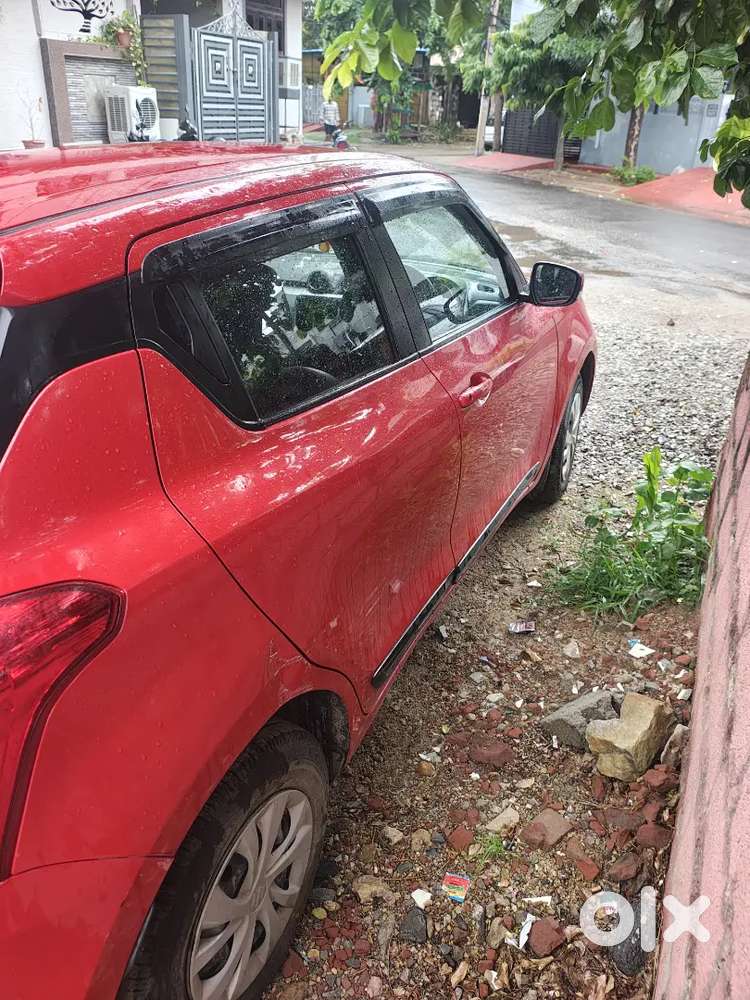 Maruti Swift 1.2 Vxi 2024