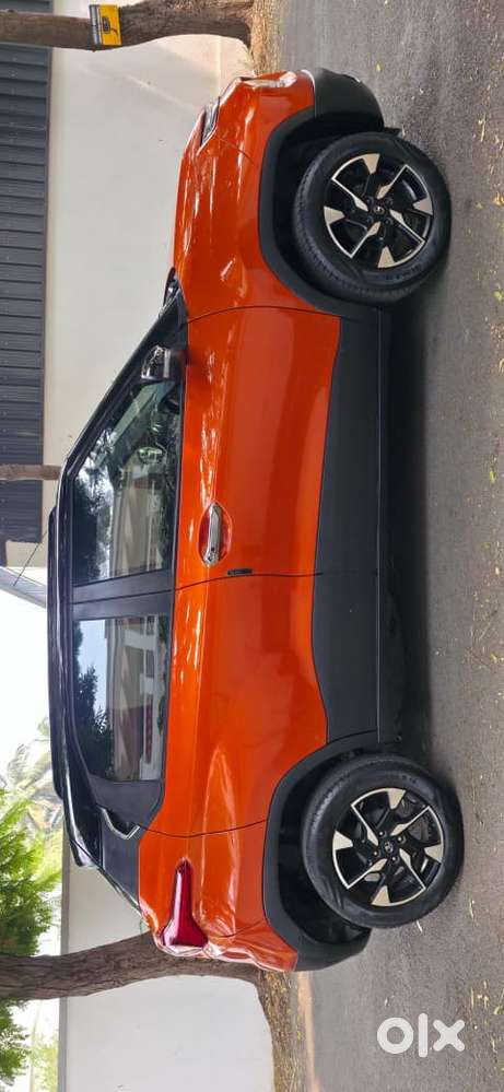 Tata Punch 1.2 Revotron Creative Ira Pack Amt Dual Tone, 2022, Petro..