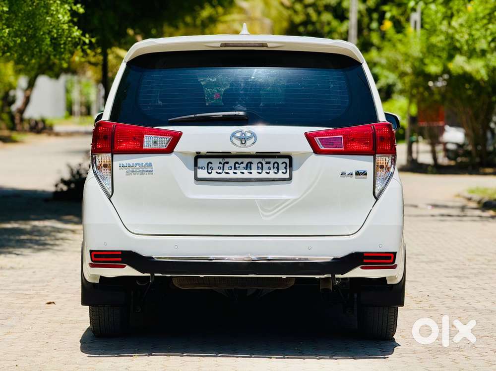 Toyota Innova Crysta 2.4 V 7 Str, 2022