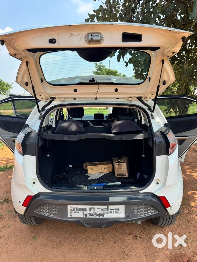 Tata Nexon Petrol 2019 Automatic , Single Hand Driven & Maintained