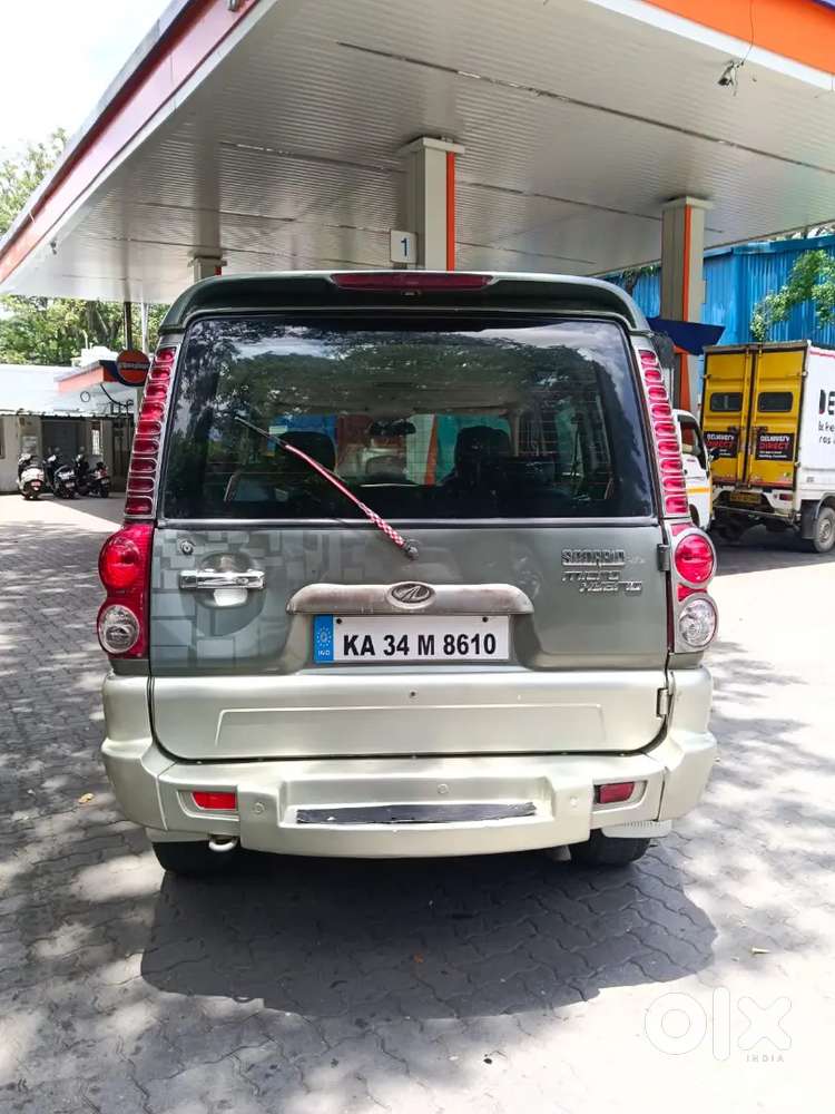 Mahindra Scorpio Classic 2010 Diesel 130000 Km Driven