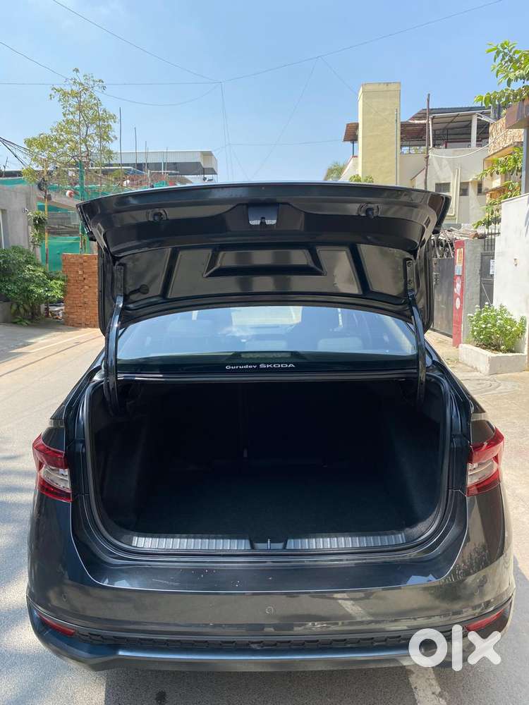 Skoda Slavia Ambition Plus 1.0 Tsi At, 2023, Petrol