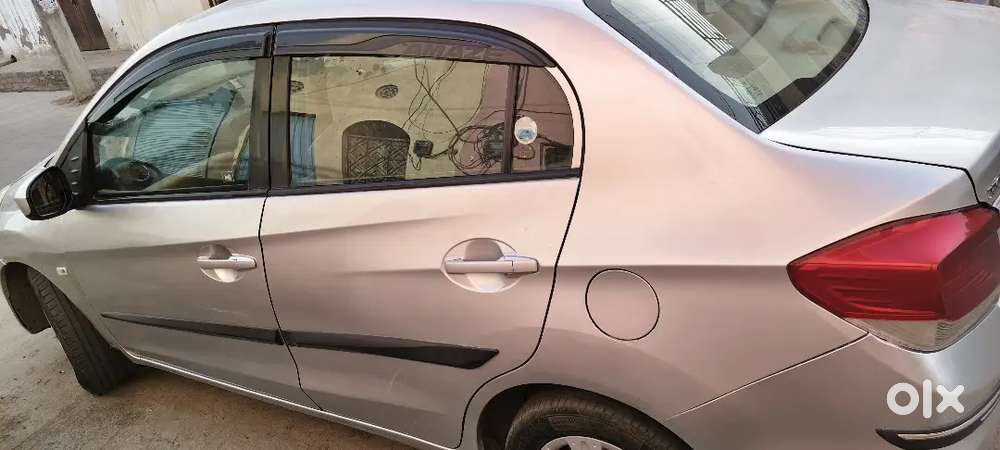 Honda Amaze 2nd Gen 2014 Petrol 76000 Km Driven