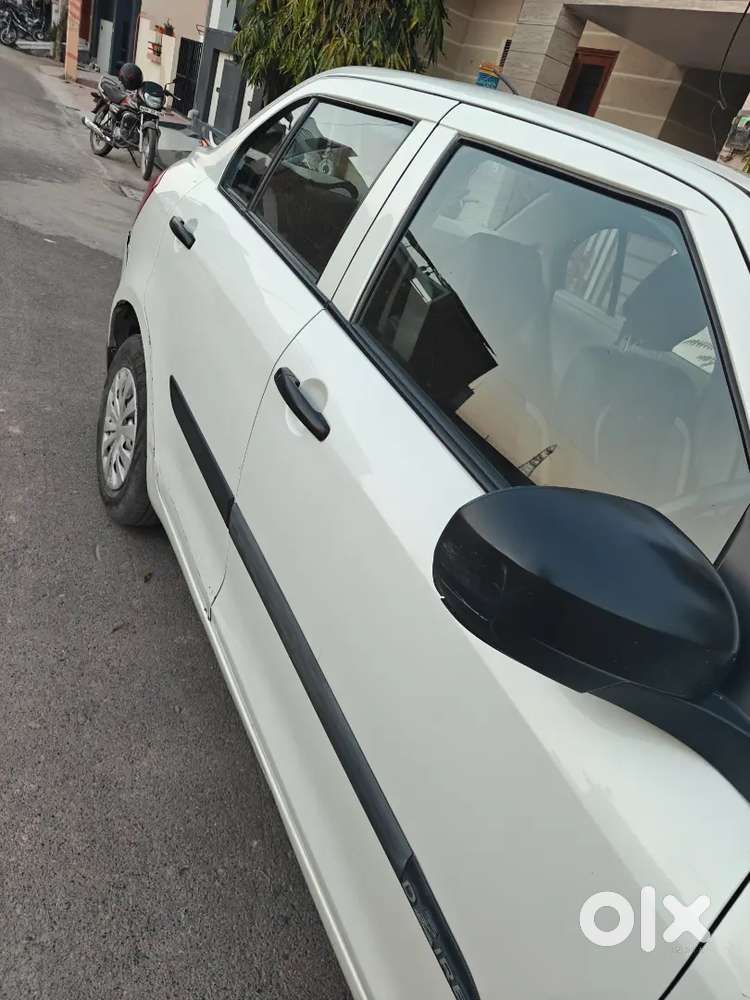 Maruti Suzuki Swift Dzire 2015 Diesel 95000 Km Driven