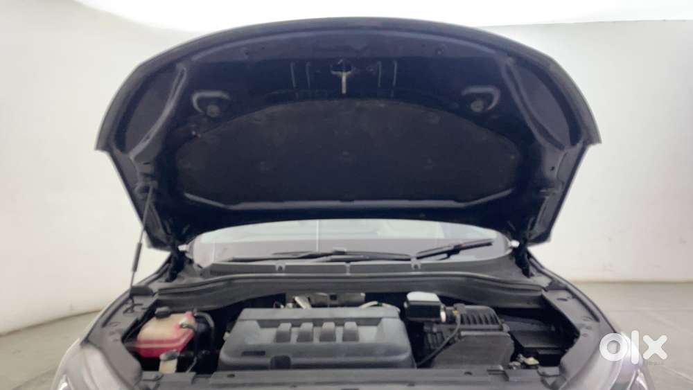 Mahindra Xuv700 2.2 Ax 7 Diesel Mt Luxury Pack Str, 2022, Diesel