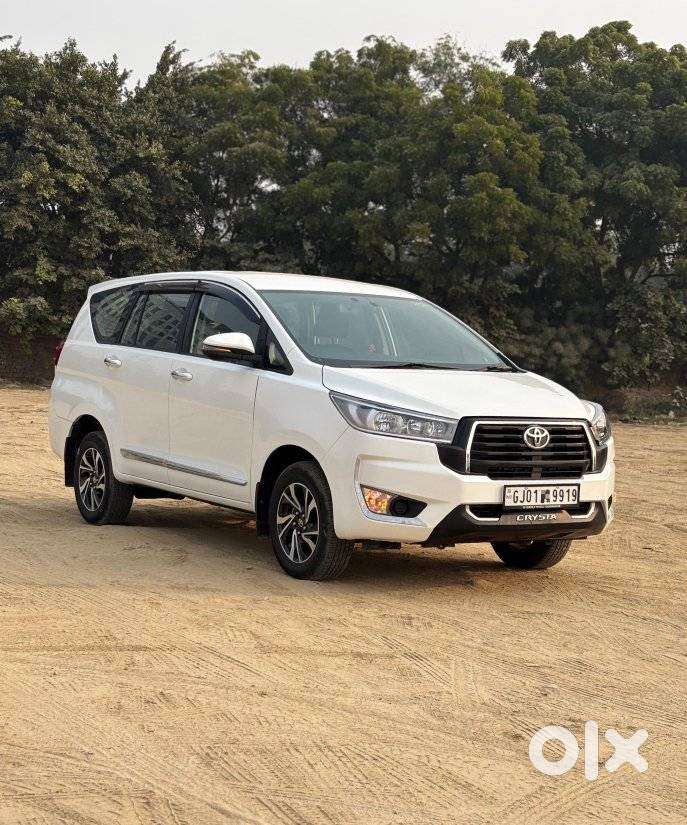 Toyota Innova Crysta
