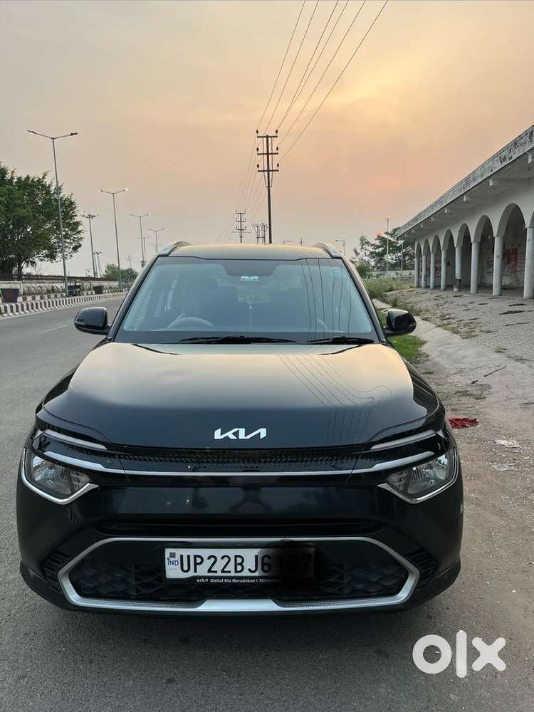 Kia Carens 2025 Petrol Good Condition