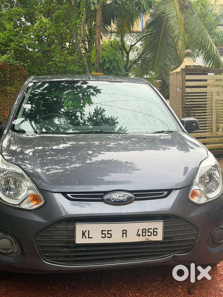 Ford Figo Petrol 2015