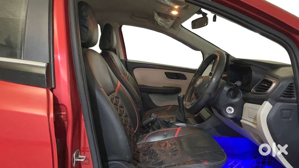 Tata Altroz 1.2 Xe, 2021, Petrol