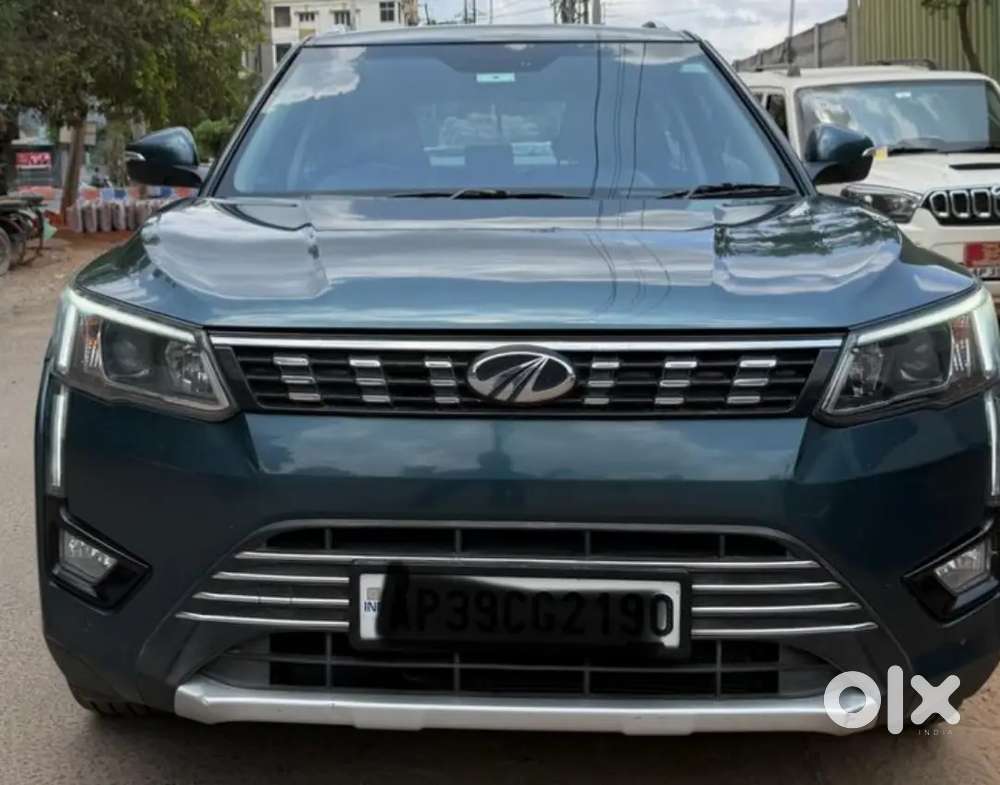 Mahindra Xuv300 1.5 W8 Diesel Automatic.