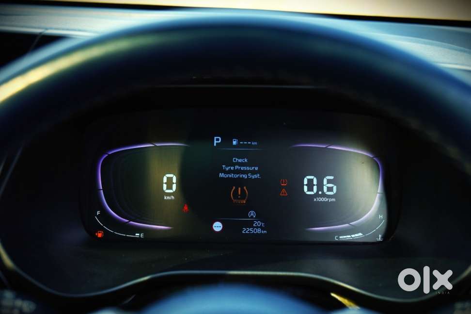 Kia Carens 1.5 Luxury Plus Turbo Dct 7 Str, 2023, Petrol