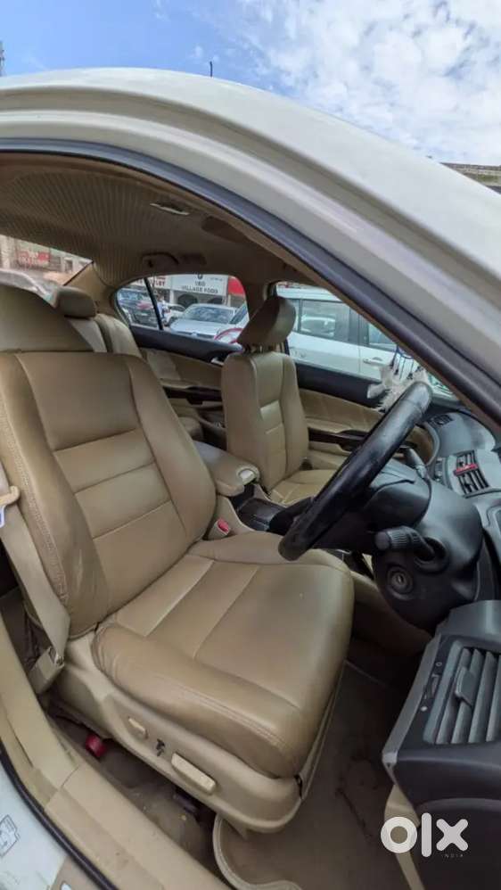 Accord Car Ok Hai Koi Kaam Nahi H Kcar Mein