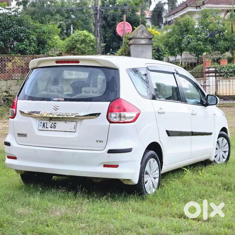 Maruti Suzuki Ertiga Vxi At Petrol, 2017, Petrol