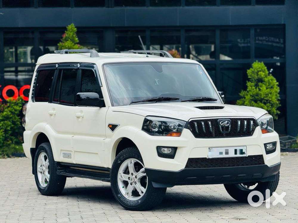 Mahindra Scorpio S10, 2015, Diesel
