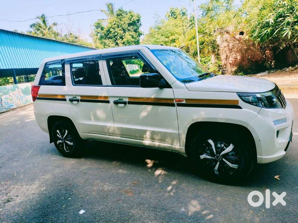Mahindra Tuv 300 Plus P4, 2024, Diesel
