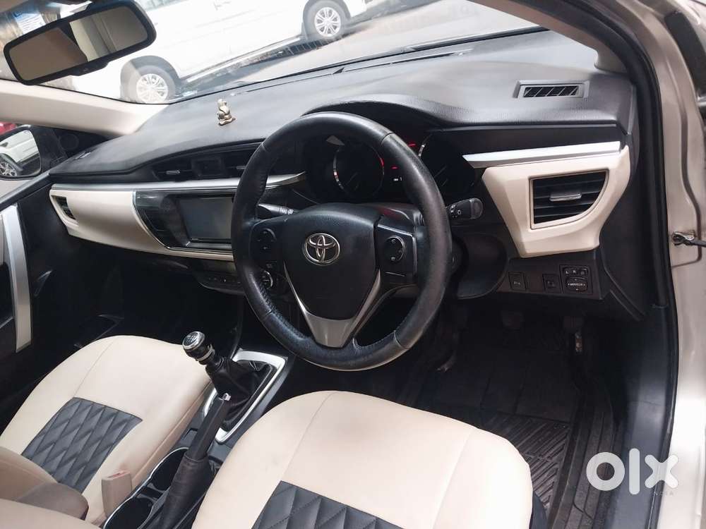 Toyota Corolla Altis 1.8 G, 2015, Petrol