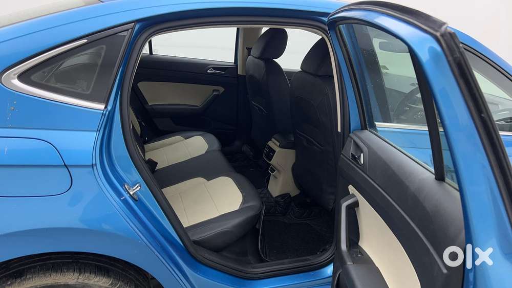 Skoda Slavia Style 1.0l Tsi Mt, 2022, Petrol