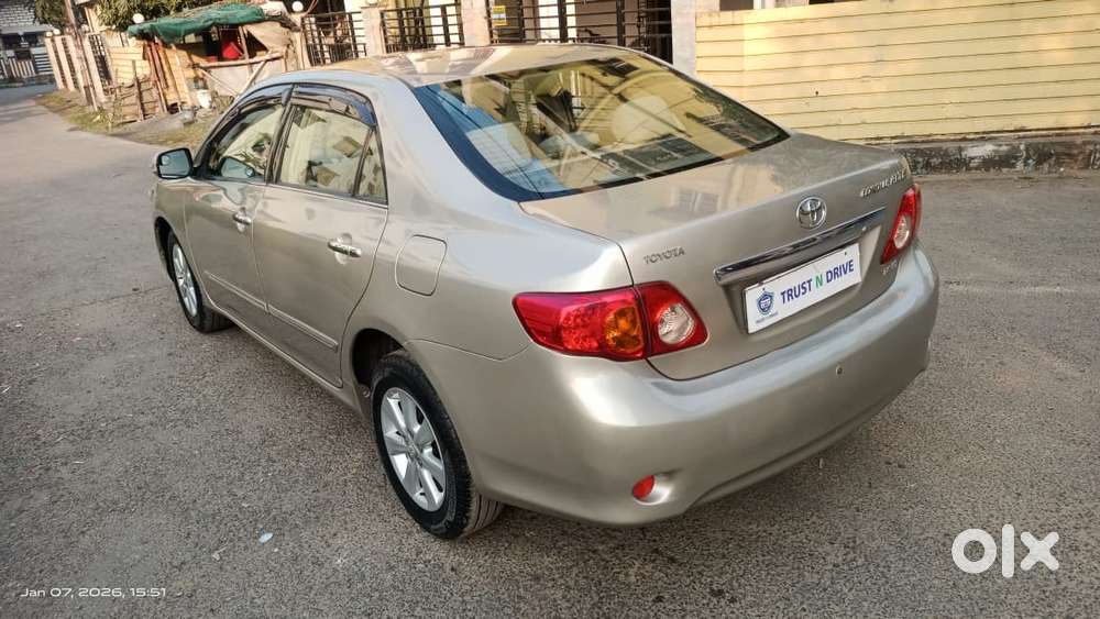 Toyota Corolla Altis 2010-2013 G, 2011, Petrol