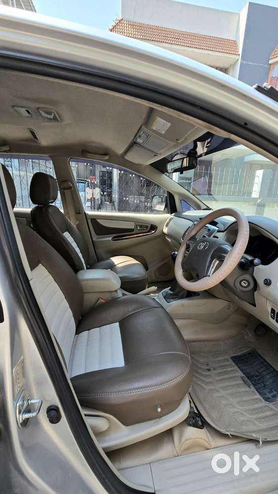 Toyota Innova 2.5 V 8 Str, 2014, Diesel