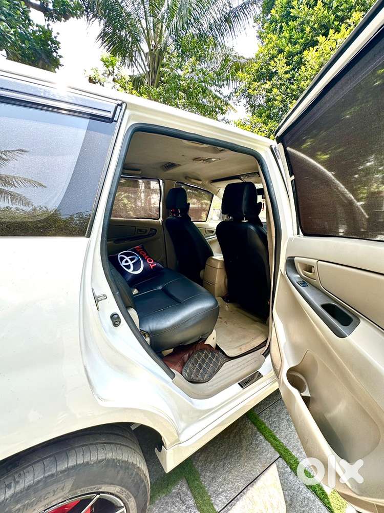 Toyota Innova 2013 Diesel Well Maintained