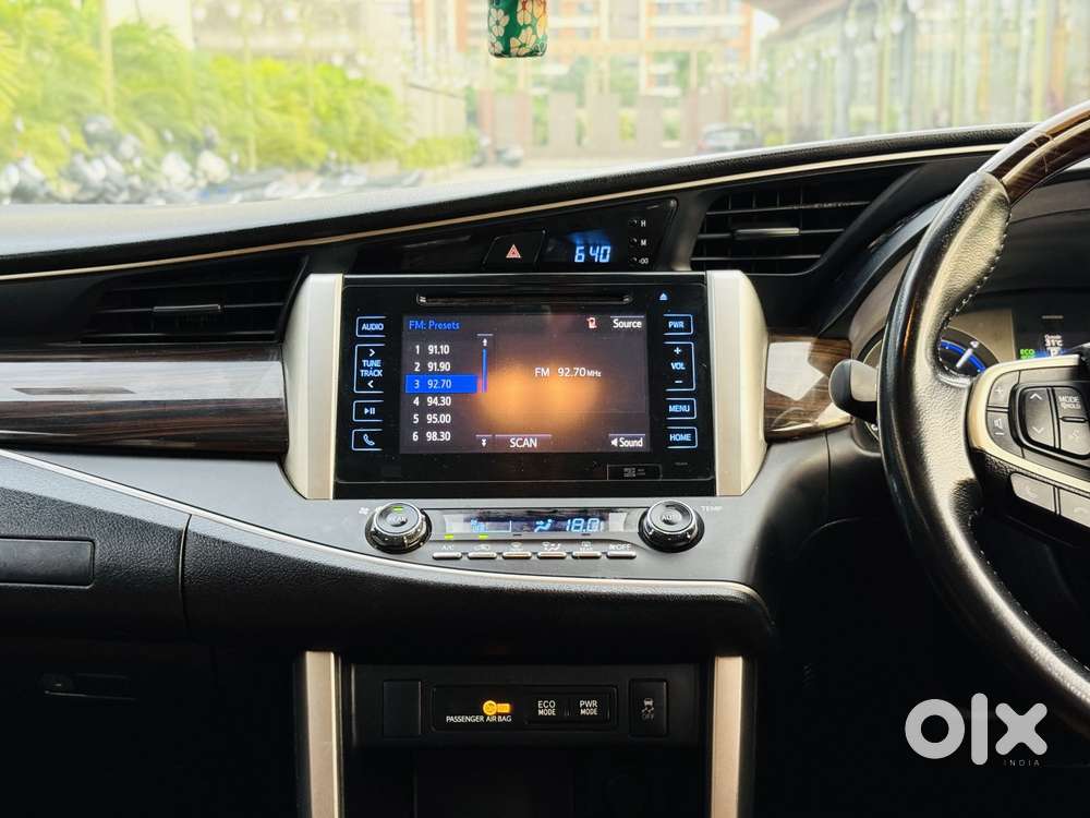 Toyota Innova Crysta 2.8z Automatic, 2017, Diesel