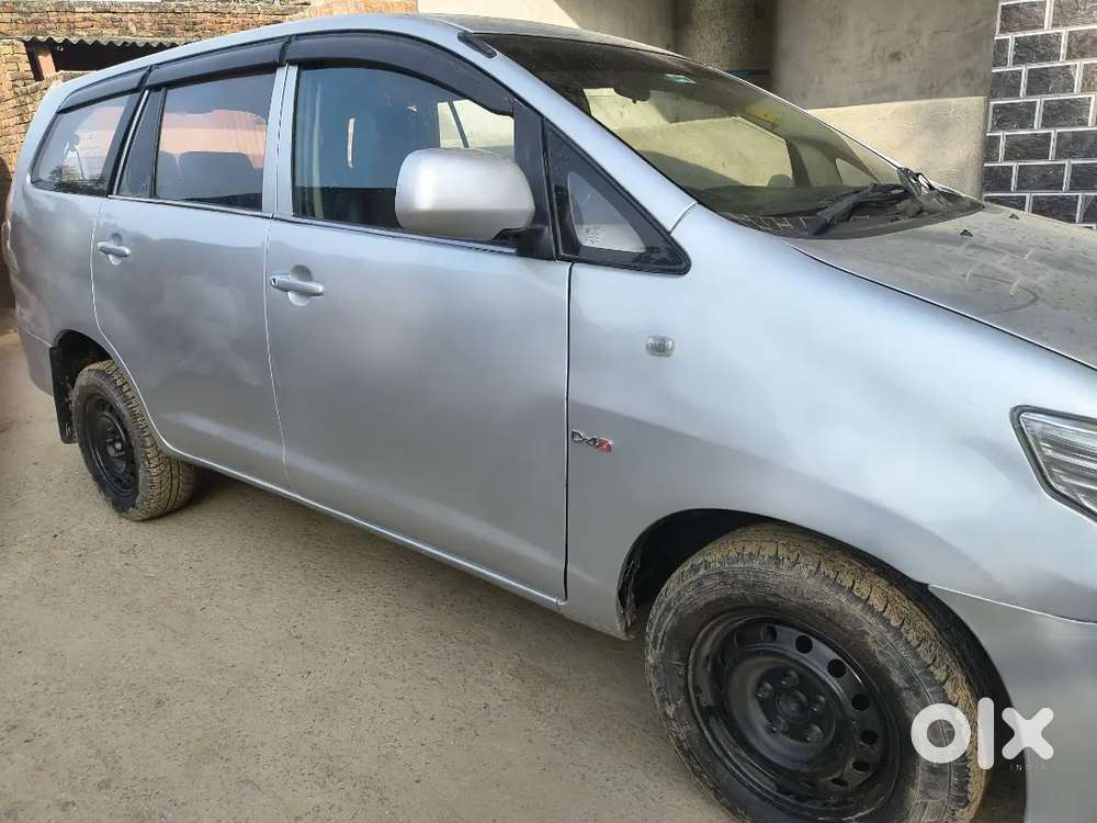 Toyota Innova Hycross 2015 Diesel 85270 Km Driven