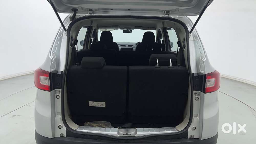 Renault Triber Rxe, 2023, Petrol