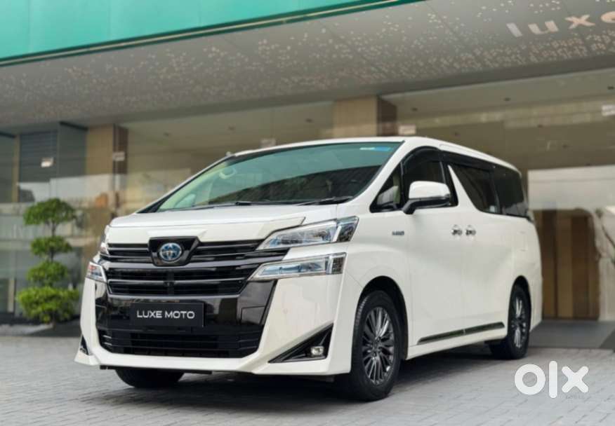 Toyota Vellfire Vip – Executive Lounge, 2022, Petrol