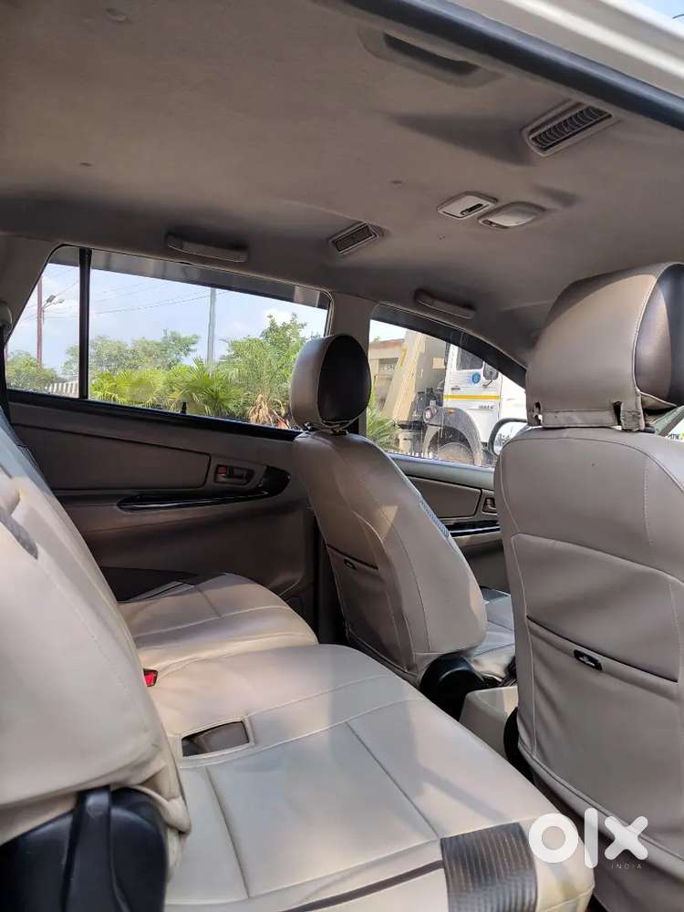 Toyota Innova 2015 Diesel Well Maintained