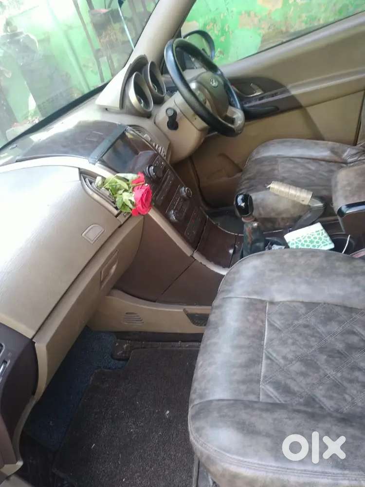 Mahindra Xuv500 W7 2012