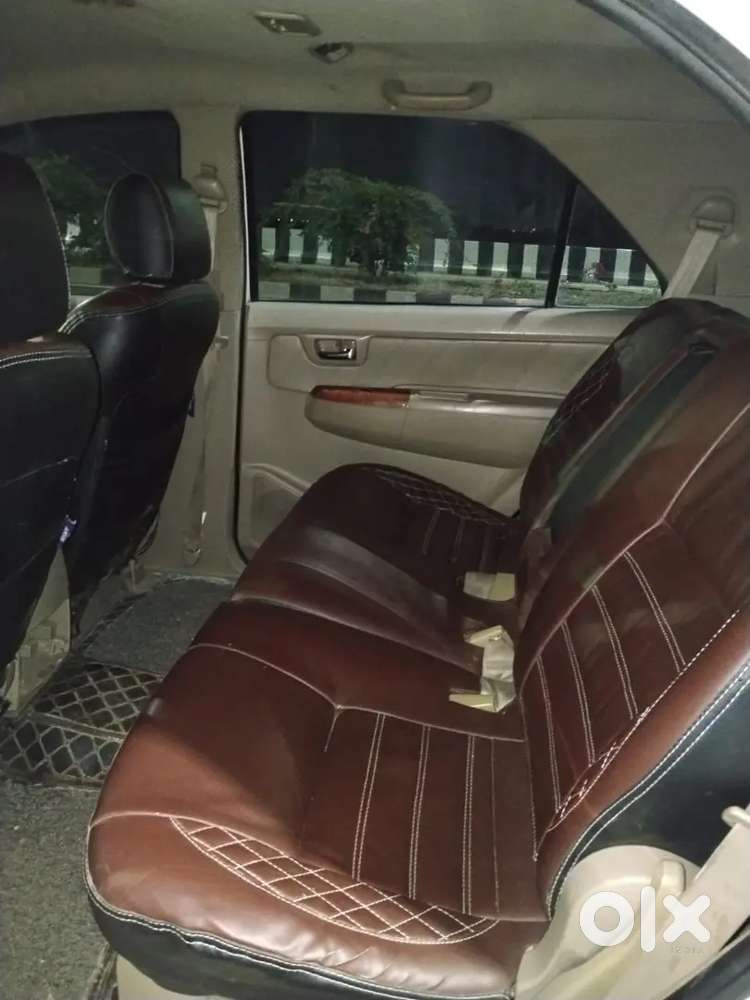 Toyota Fortuner 2010