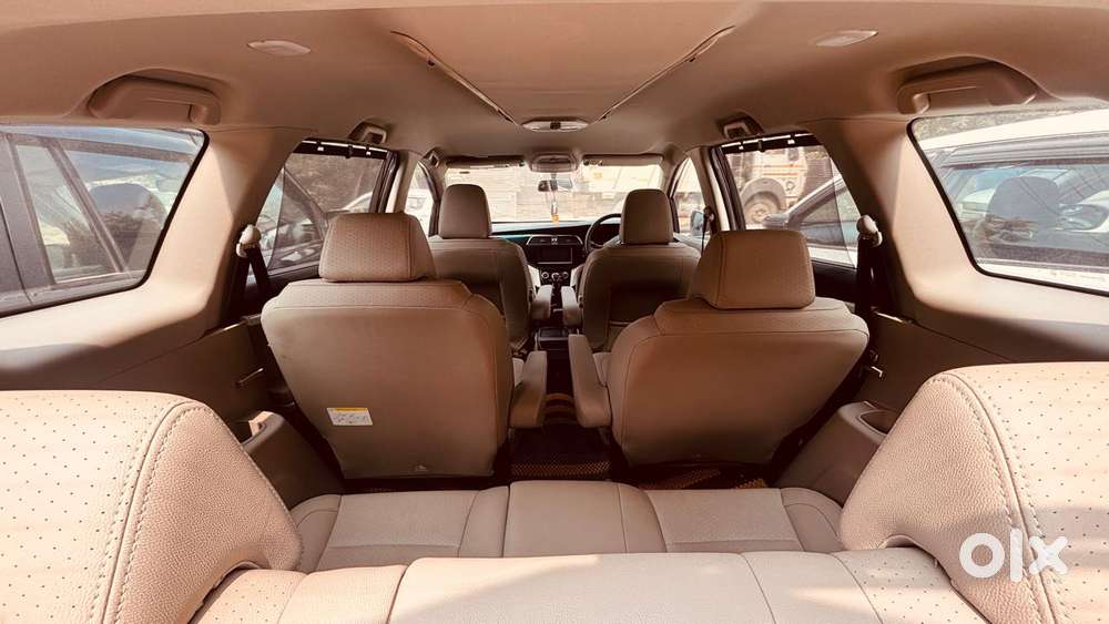 Mahindra Marazzo M8, 2019, Diesel