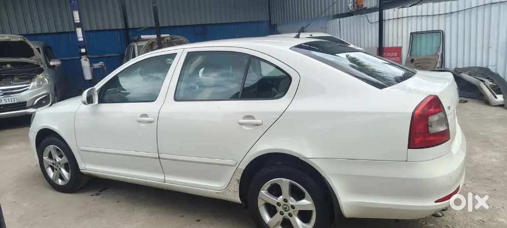 Skoda Laura Diesel Manual 2011