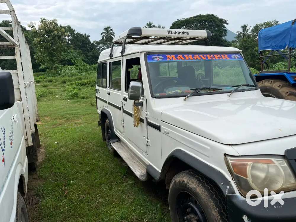 Mahindra Bolero Neo 14