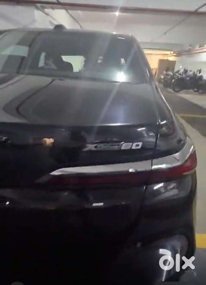 Bmw I7 Xdrive60, 2023, Electric